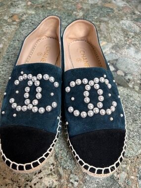 CHANEL Suede Pearl CC Espadrilles size 39